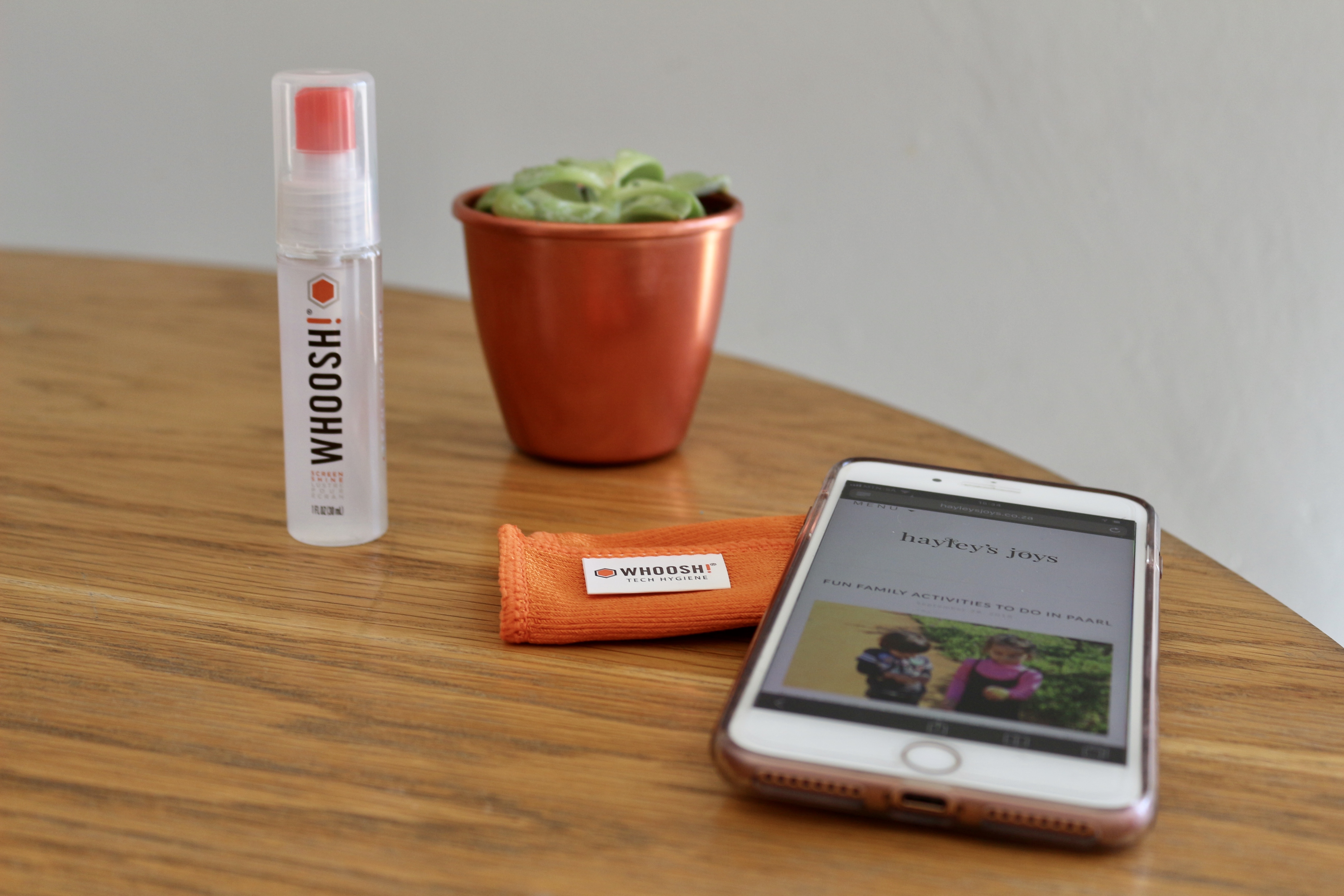 whoosh phone cleaner